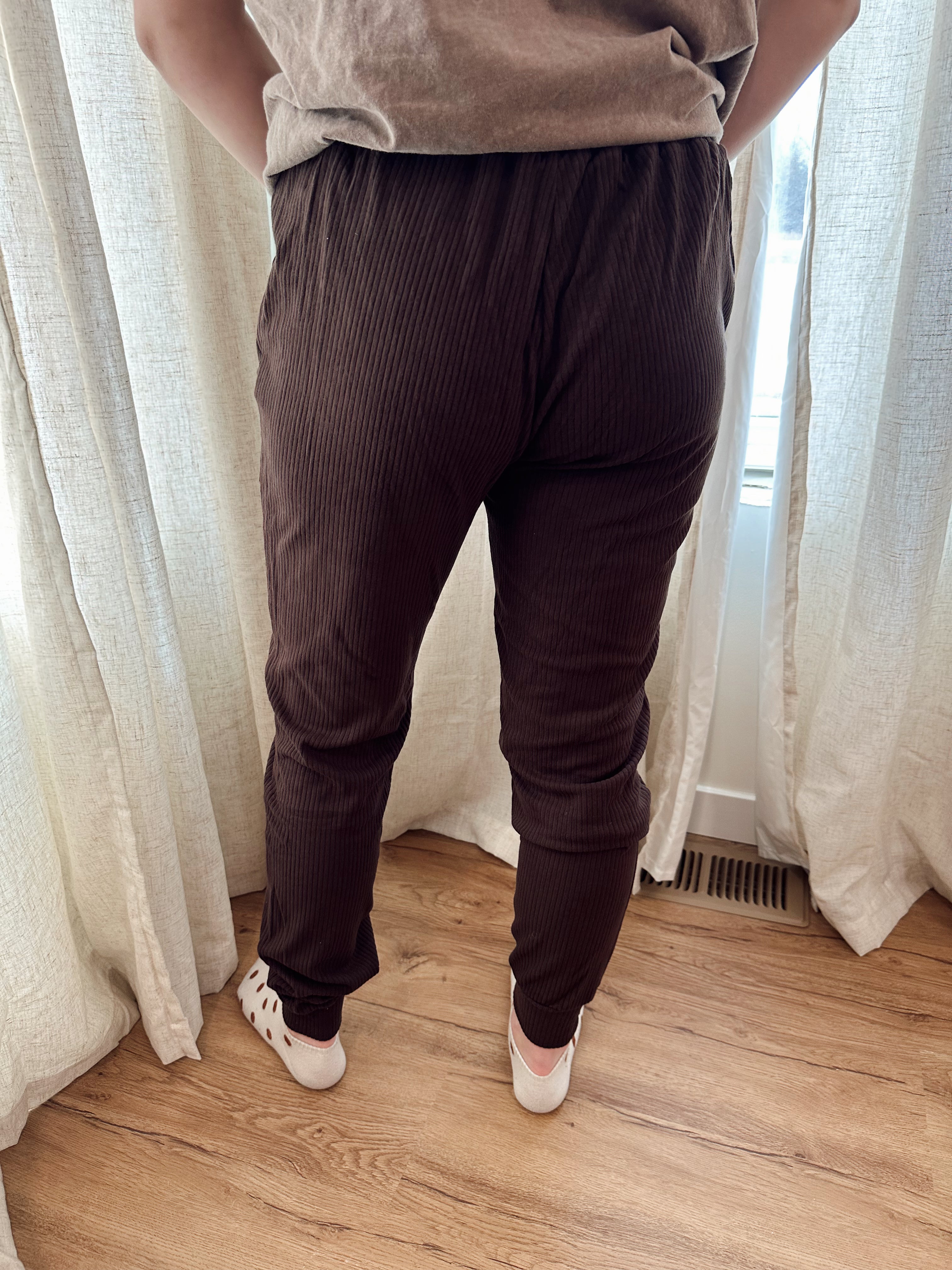 Aemi Joggers